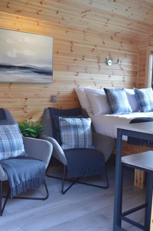 River Huts, Highland River Retreat With Hot Tub Inverness Ngoại thất bức ảnh