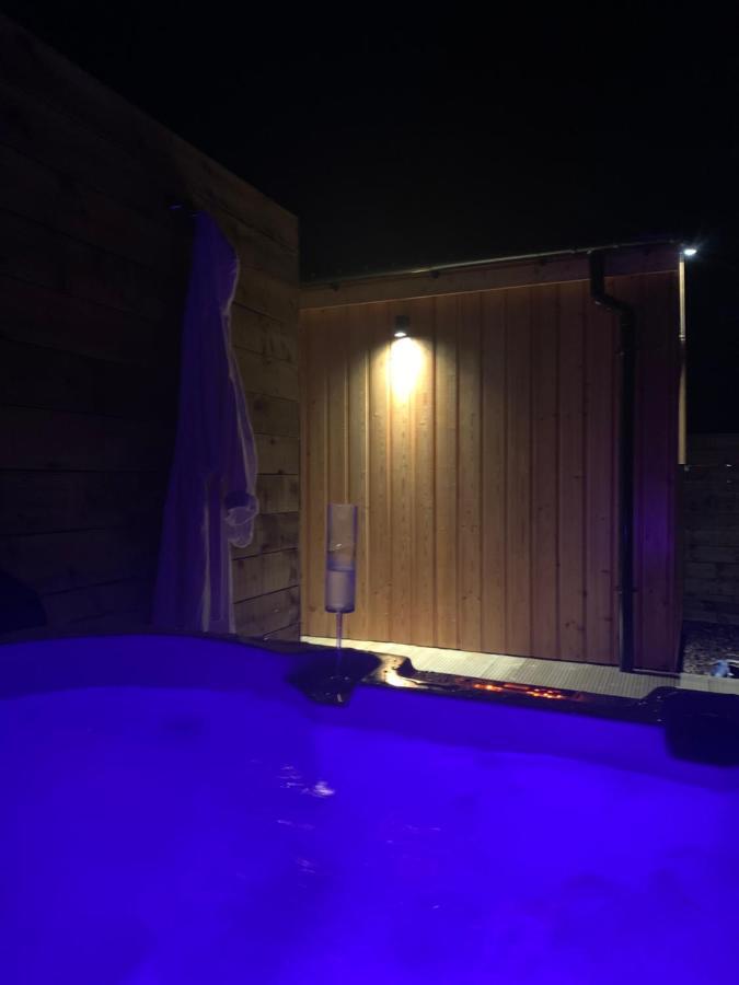 River Huts, Highland River Retreat With Hot Tub Inverness Ngoại thất bức ảnh