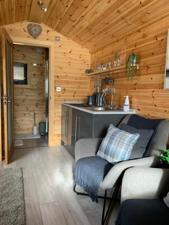 River Huts, Highland River Retreat With Hot Tub Inverness Ngoại thất bức ảnh